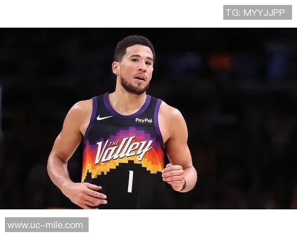 布克半场表现抢眼助力球队进攻贡献9分5板2助正负值全队最高